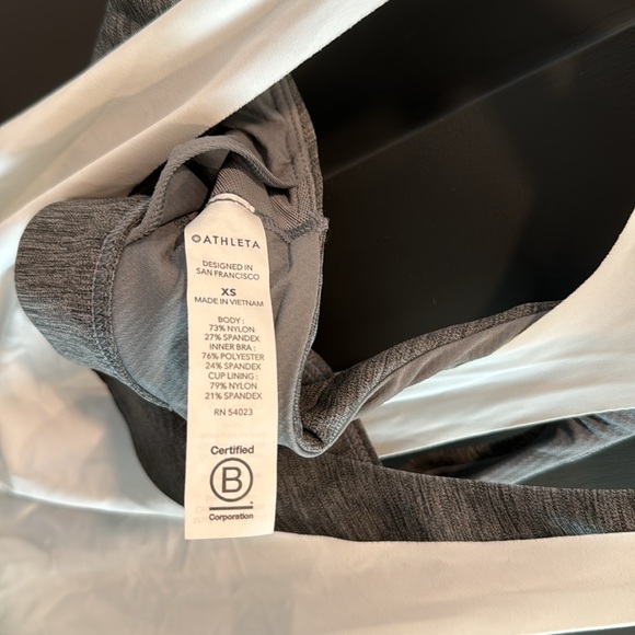 Athleta tank top. Size XS - Picture 4 of 4